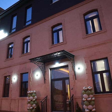 Avior Garni Hotel Суботица Экстерьер фото